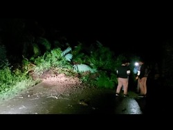 Ada Longsor di Bengkulu Tengah, Akses Jalan Terputus