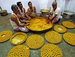 Kuil-kuil India dan Makanan Gratis yang Melimpah