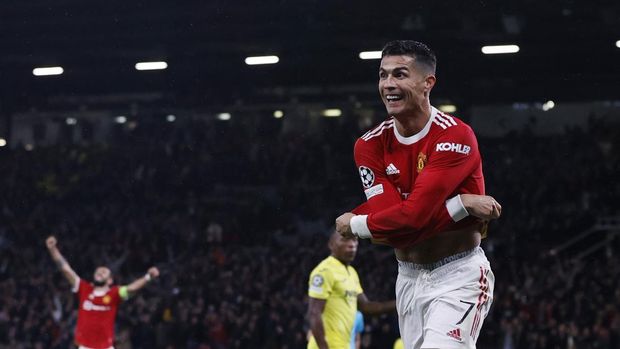 Soccer Football - Champions League - Group F - Manchester United v Villarreal - Old Trafford, Manchester, Britain - September 29, 2021 Manchester United's Cristiano Ronaldo celebrates scoring their second goal REUTERS/Phil Noble
