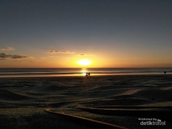 Tiada Duanya Senja di Pantai Kuta Bali