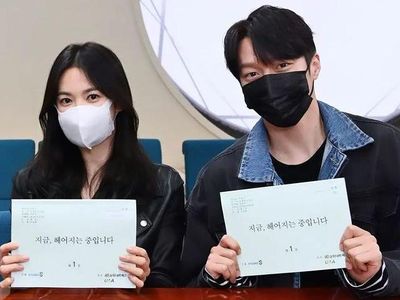 Song Hye Kyo dan Jang Ki Yong Baca Naskah Now We Are Breaking Up