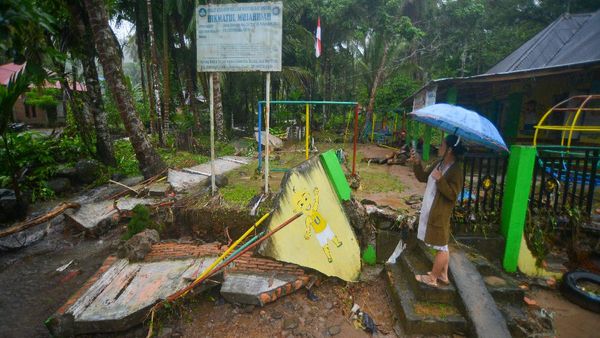 Padang Pariaman Diterjang Banjir Bandang, Begini Kerusakannya