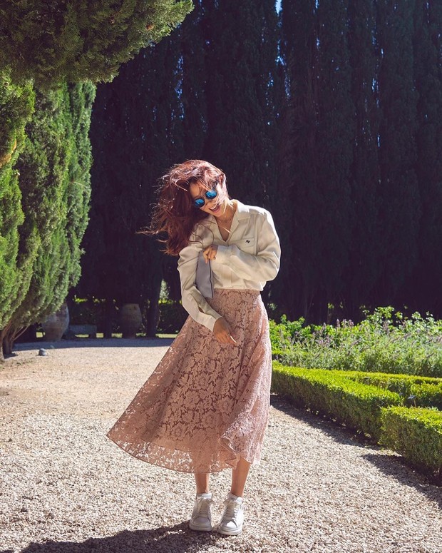 Park Shin Hye/ Foto: Instagram.com/ssinz7 Style outfit lace ala Korea