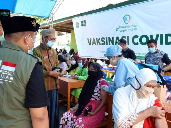 Pelajar-Santri di Konawe Juga Ikut Vaksinasi COVID