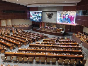 DPR Gelar Paripurna Penetapan Lodewijk Gantikan Azis Syamsuddin Jadi Waka DPR DPR Gelar Paripurna Penetapan Lodewijk Gantikan Azis Syamsuddin Jadi Waka DPR