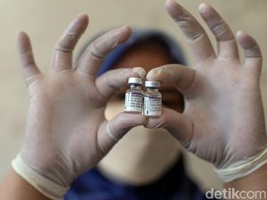 Komnas KIPI: Efek Vaksin Covid-19 Lebih Banyak Dialami Anak Muda Komnas KIPI: Efek Vaksin Covid-19 Lebih Banyak Dialami Anak Muda