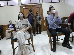 Usai Isu Selingkuh, Ini Momen Perdana Ririn Dwi Ariyanti-Aldi Bragi Hadiri Sidang Cerai Usai Isu Selingkuh, Ini Momen Perdana Ririn Dwi Ariyanti-Aldi Bragi Hadiri Sidang Cerai