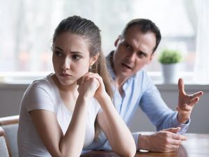 Pacaran dengan Duda yang Masih Dekat dengan Mantan Istrinya, Harus Bagaimana? Pacaran dengan Duda yang Masih Dekat dengan Mantan Istrinya, Harus Bagaimana?