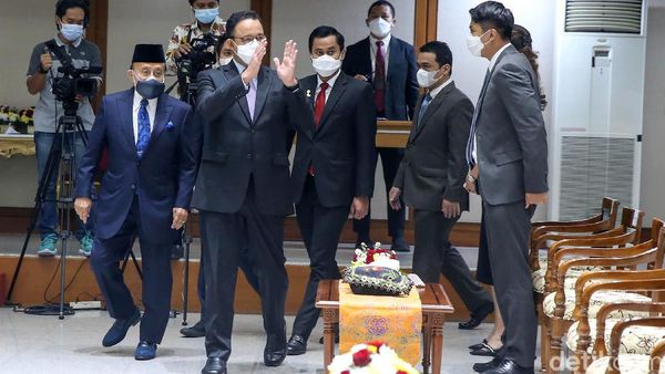 Anies Baswedan Hadiri Pelantikan Pengurus HIPMI Jaya