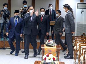 Anies Baswedan Hadiri Pelantikan Pengurus HIPMI Jaya Anies Baswedan Hadiri Pelantikan Pengurus HIPMI Jaya