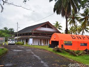 Kasus COVID-19 Terus Turun, Tempat Isolasi Terpusat di Banyuwangi Kosong Kasus COVID-19 Terus Turun, Tempat Isolasi Terpusat di Banyuwangi Kosong