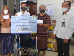 Brantas Abipraya Bantu Sembako-Alkes ke Keluarga Korban Kerusuhan Mei 98