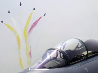 China Pamer Kemampuan Jet Tempur Andalan