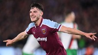 Gelandang bertahan West Ham United, Declan Rice masih dalam pantauan Arsenal. Namun West Ham dinilai terlalu tinggi mematok harga 100 juta Pounds untuk pemain berusia 24 tahun itu (Getty Images)