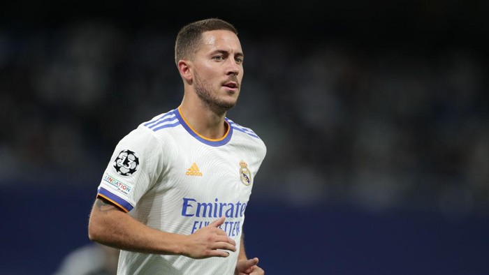 MADRID, SPAIN - SEPTEMBER 28: Eden Hazard of Real Madrid CF in action during the UEFA Champions League group D match between Real Madrid and FC Sheriff at Estadio Santiago Bernabeu on September 28, 2021 in Madrid, Spain. (Photo by Gonzalo Arroyo Moreno/Getty Images)
