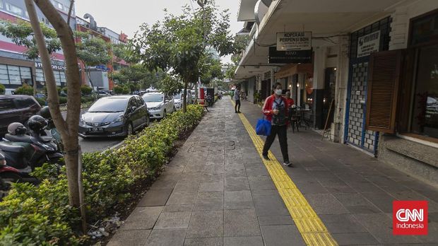 Suasana Pertokoan Jalan Cikini Raya, Jakarta. Kamis, 30 September 2021. CNNIndonesia/Adhi Wicaksono.