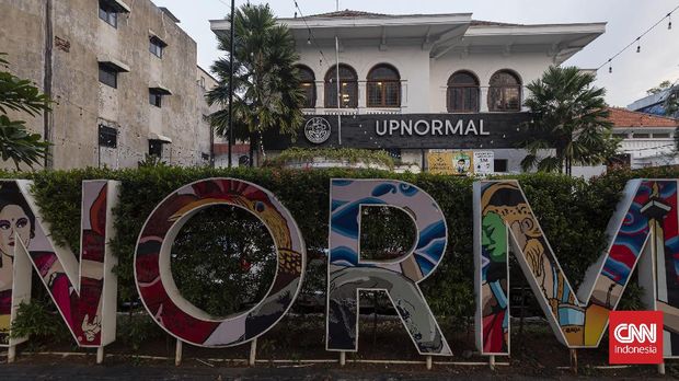 Warunk Upnormal eks Restoran Oasis kawasan Cikini, Jakarta. Kamis, 30 September 2021. CNNIndonesia/Adhi Wicaksono.