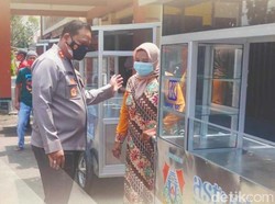 Ucap Syukur Penjual Bakso di Bojonegoro Dapat Gerobak dan Uang Tunai