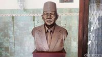 Tidak Musnah, Masih Ada Patung Soeharto di Rumdin Gibran