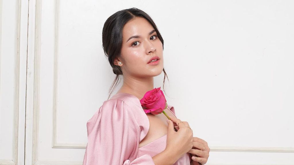 Deretan Artis Indonesia yang Langganan Masuk Nominasi Wanita Tercantik Dunia