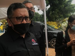 Hasto: Bu Mega Sarankan Sabam Sirait Dimakamkan dengan Protokol Partai