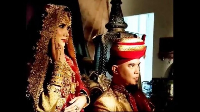 Berita Viral Selebriti dari InsertLive : Siapa Sangka Puluhan Kali Ahmad Dhani Selingkuhi Mulan Jameela