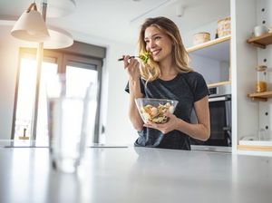 5 Tips Ngemil Sehat yang Tak Bikin Berat Badan Naik 5 Tips Ngemil Sehat yang Tak Bikin Berat Badan Naik
