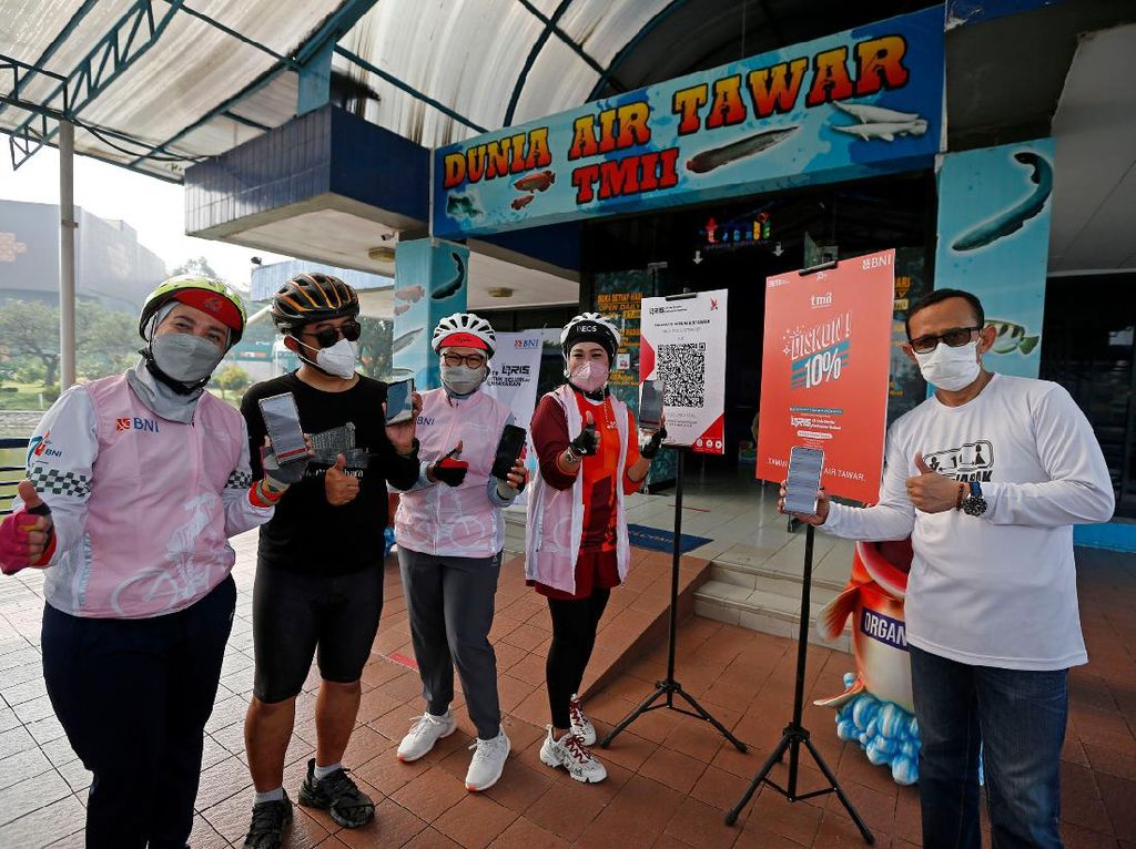 Komunitas Cyclist Srikandi BNI Dukung Digitalisasi UMKM Kawasan Wisata