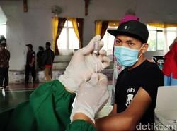 60% Warga Indonesia Ditargetkan Sudah Divaksin COVID-19 Akhir Tahun Ini