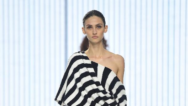 10 Koleksi Balmain Spring 2022, Perayaan 10 Tahun Berkarya Olivier Rousteing