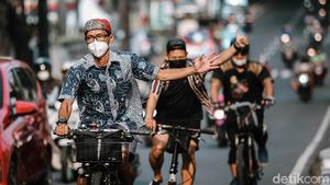 Komunitas Bike To Work Gowes Bareng untuk Peringati Hari Batik