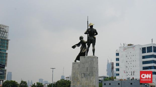 Patung Tugu Tani Patung Tugu Tani, ikon Jakarta. Dibuat oleh pematung asal Rusia (Uni Soviet saat itu) yaitu Matvey Manizer dan Ossip Manizer.