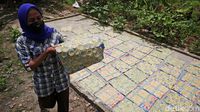 Perajin Emping di Lampung Ini Mencoba Bertahan dari Jerat Pandemi