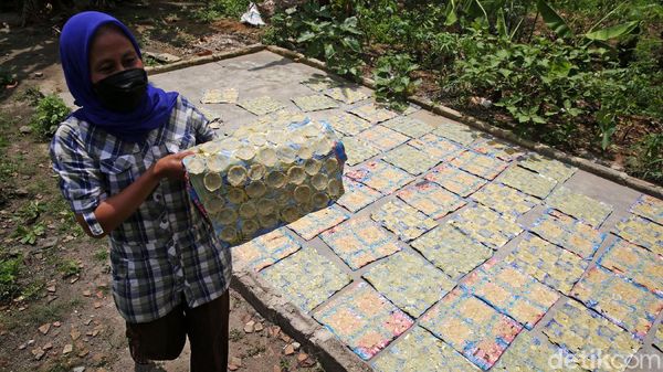 Perajin Emping di Lampung Ini Mencoba Bertahan dari Jerat Pandemi