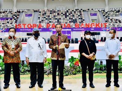 Momen Jokowi Resmikan 7 Venue PON XX Papua