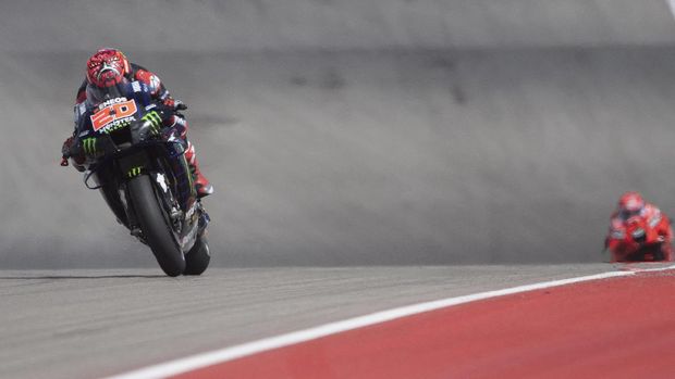 AUSTIN, TEXAS - OCTOBER 01: Fabio Quartararo of France and Monster Energy Yamaha MotoGP Team heads down a straight during the MotoGP Of The Americas - Free Practice on October 01, 2021 in Austin, Texas.   Mirco Lazzari gp/Getty Images/AFP (Photo by Mirco Lazzari gp / GETTY IMAGES NORTH AMERICA / Getty Images via AFP)