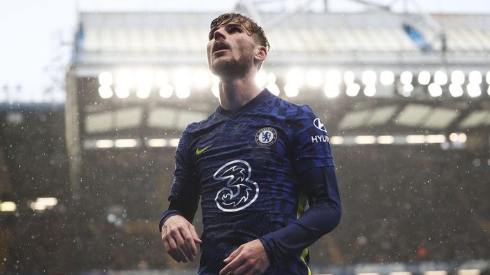 LONDON, ENGLAND - OCTOBER 02:  Timo Werner of Chelsea looks on during the Premier League match between Chelsea and Southampton at Stamford Bridge on October 02, 2021 in London, England. (Photo by Ryan Pierse/Getty Images)