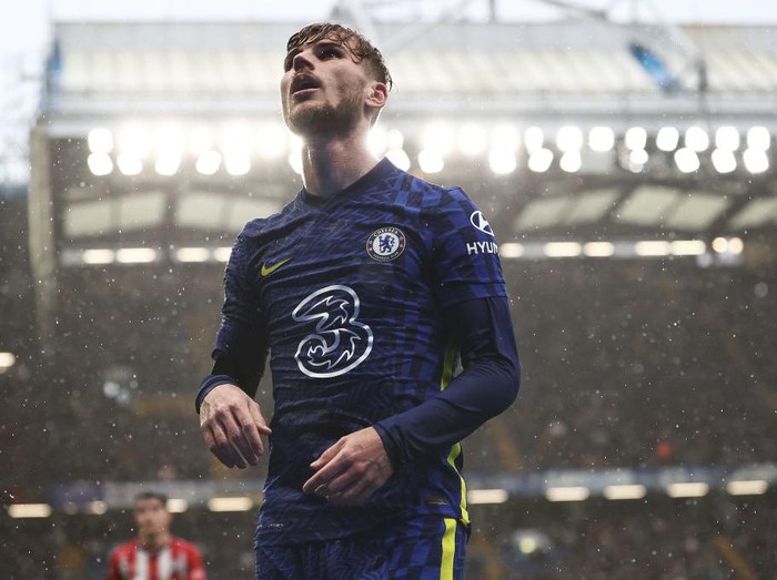 LONDON, ENGLAND - OCTOBER 02:  Timo Werner of Chelsea looks on during the Premier League match between Chelsea and Southampton at Stamford Bridge on October 02, 2021 in London, England. (Photo by Ryan Pierse/Getty Images)