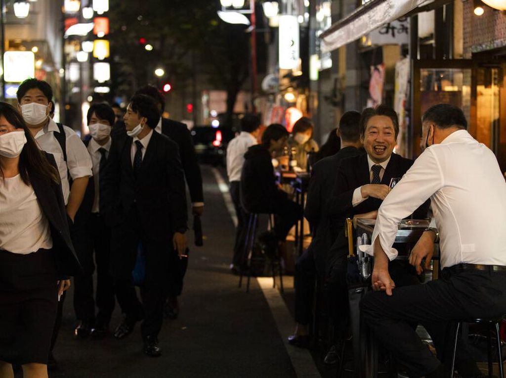 Akhirnyaaa! Karyawan di Jepang Bakal Naik Gaji Setelah 30 Tahun