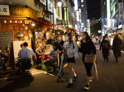 Darurat COVID-19 Dicabut, Warga Jepang Asik Nongkrong Lagi