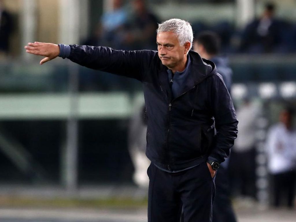 Satu Masalah AS Roma di Mata Jose Mourinho