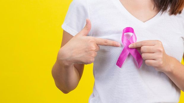 Pemeriksaan Kanker Payudara/Foto: Freepik.com/Jcomp