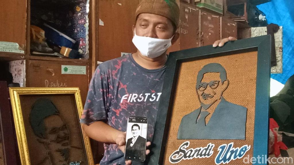 Pria di Kudus Ubah Karung Goni Jadi Siluet Wajah Tokoh Bangsa Pria di Kudus Ubah Karung Goni Jadi Siluet Wajah Tokoh Bangsa