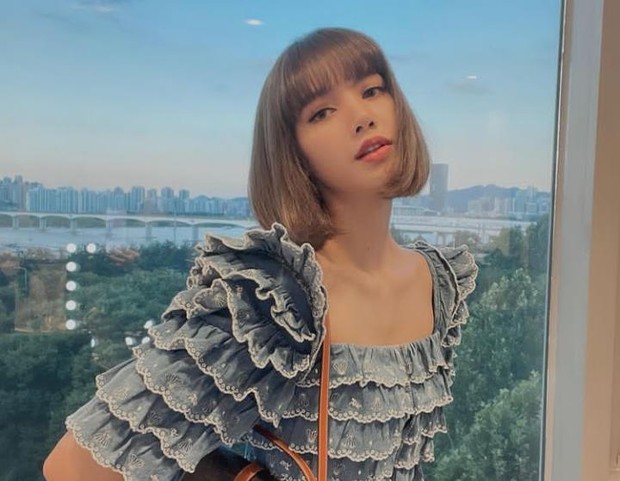 Rampungkan kegiatan solo, Lisa menyusul ke Paris/Foto: instagram.com/lalalalisa_m