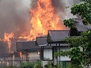 Mencuat Isu Santet di Balik Kericuhan Yahukimo Usai Eks Bupati Wafat Mencuat Isu Santet di Balik Kericuhan Yahukimo Usai Eks Bupati Wafat