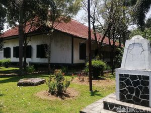 Singgah di Bumi Kaler, Rumah Bupati Sumedang dengan 31 Istri Singgah di Bumi Kaler, Rumah Bupati Sumedang dengan 31 Istri