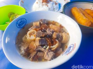 Sarapan Soto Daging Racikan Mang Bonin yang Hidden Gem di Bogor Sarapan Soto Daging Racikan Mang Bonin yang Hidden Gem di Bogor