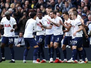 Nuno Dipecat, Lini Depan dan Belakang Spurs Memang Kacau! Nuno Dipecat, Lini Depan dan Belakang Spurs Memang Kacau!