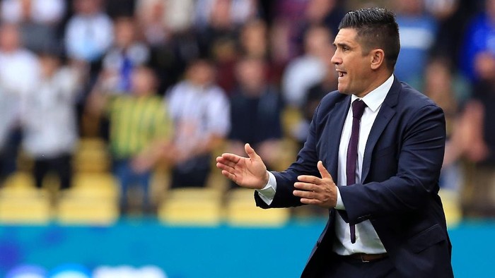 WATFORD, ENGLAND - SEPTEMBER 25: Watford Manager Xisco Munoz during the Premier League match between Watford and Newcastle United at Vicarage Road on September 25, 2021 in Watford, England. (Photo by Stephen Pond/Getty Images)