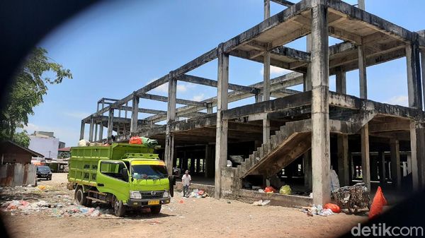 10 Tahun Mangkrak, Kondisi Pasar Cik Puan Pekanbaru Memprihatinkan